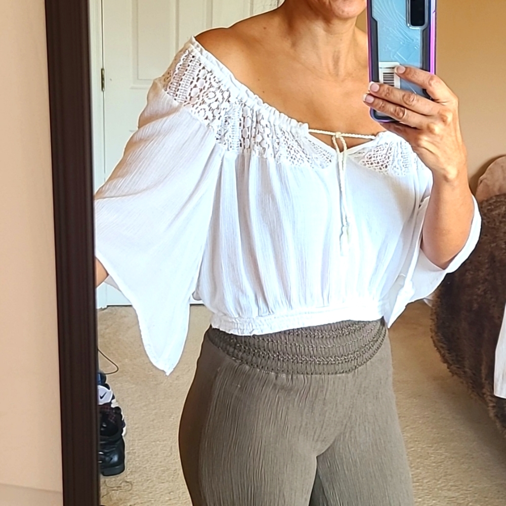 White, off shoulder crop top